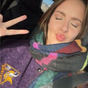 Meet your Posher, Victoria